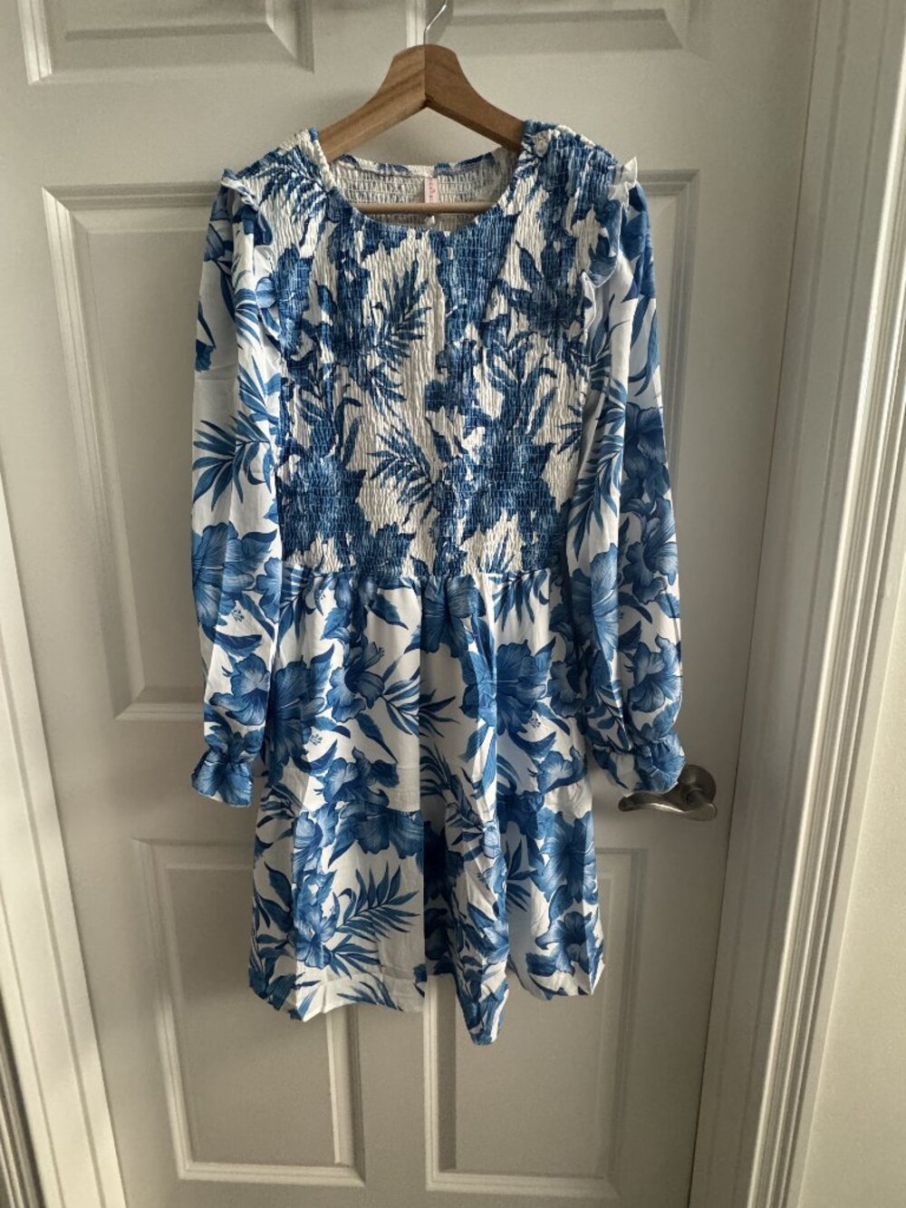 Kirundo Long Sleeve Dress for women. Summer/fall wedding guest. size M